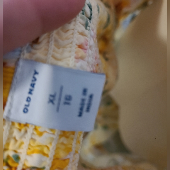 Old Navy floral summer romper- Size XL womens - Picture 5 of 5